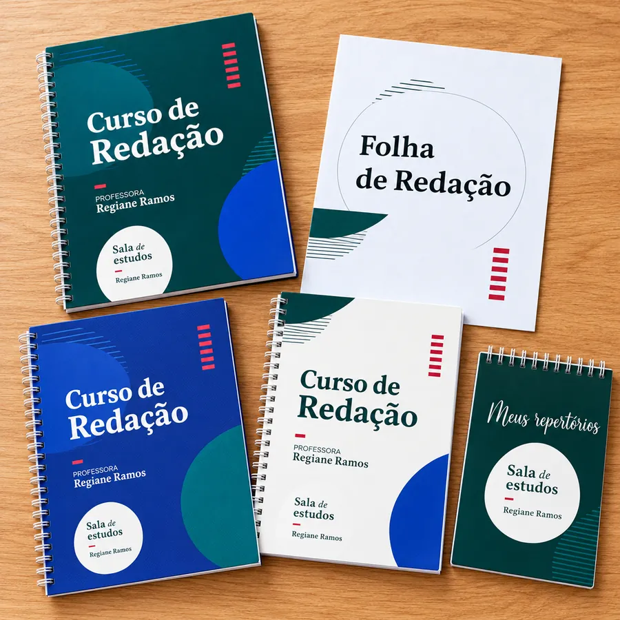 Apostilas Curso de Redação, Folha de Redação e caderno Meus repertórios da Sala de Estudos sobre uma mesa de madeira